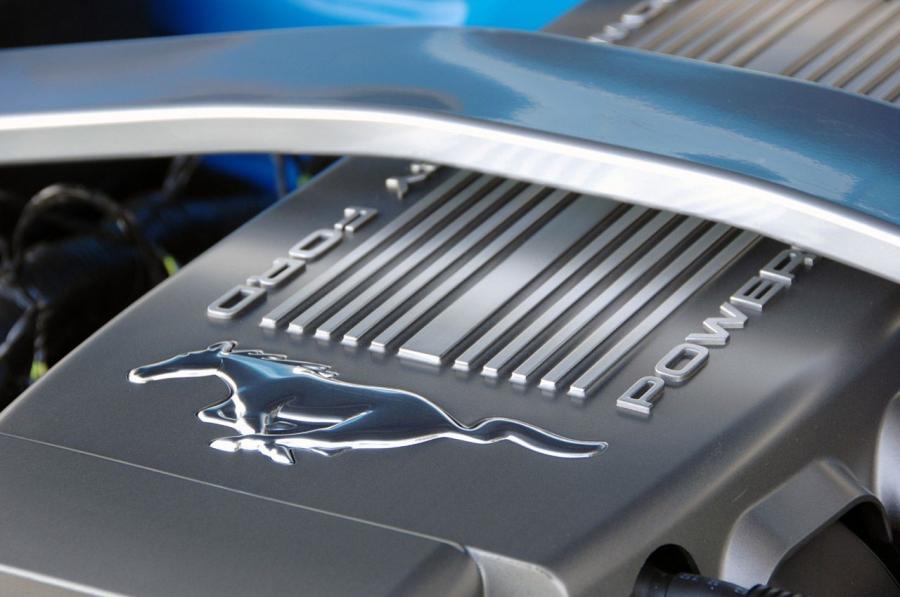  Ford Mustang GT 2010 года  (фото 67 из 213)